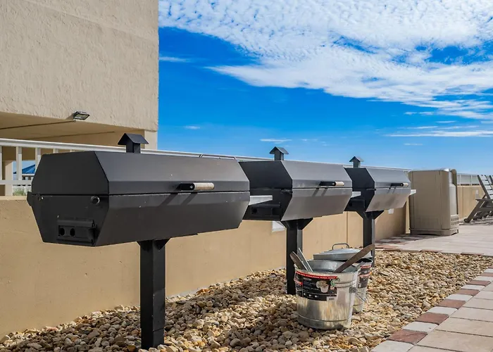 Phoenix Gulf Towers 1507