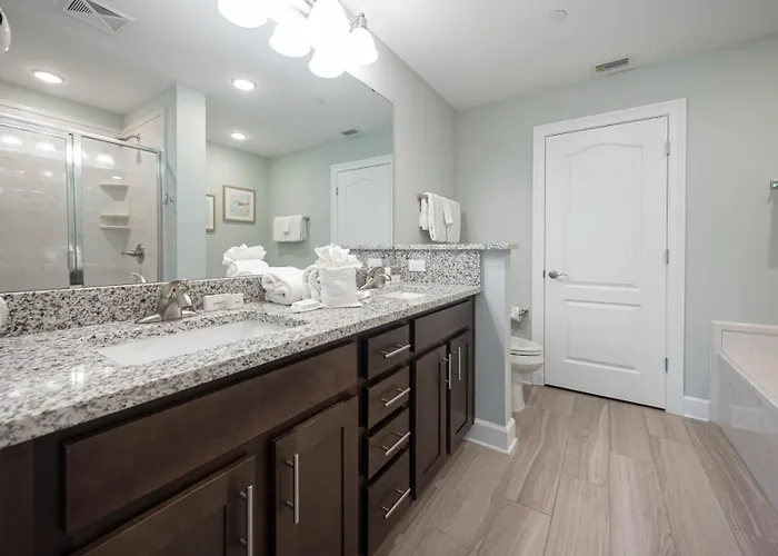 Phoenix Gulf Towers 1507 Apartment