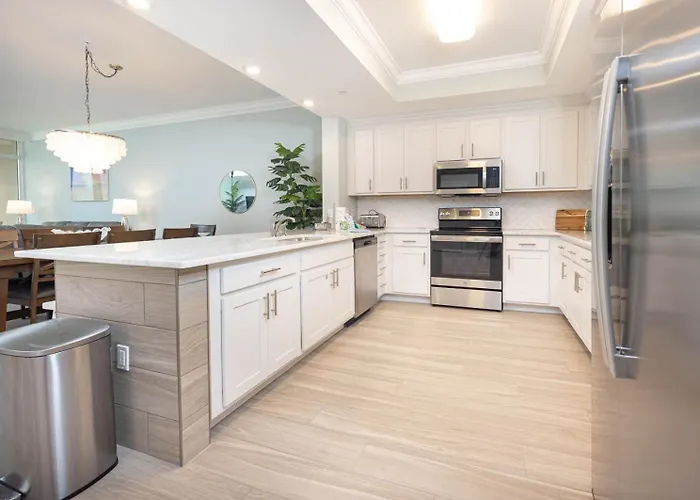 Phoenix Gulf Towers 1507 Apartment